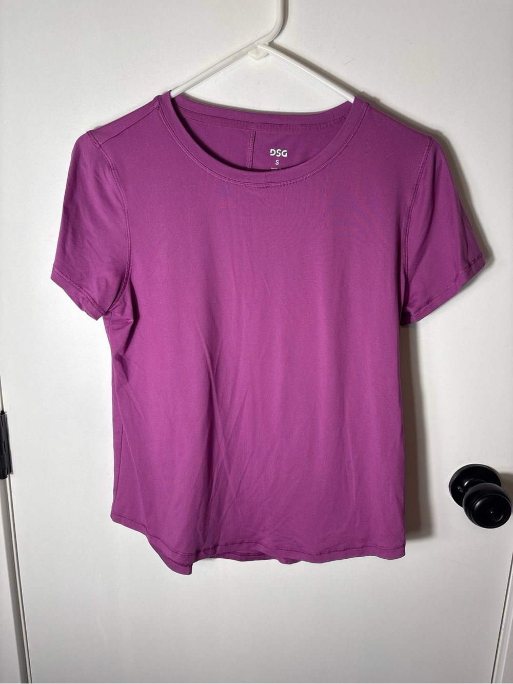 DSG Purple Athletic Tee Size Small Athleisure Workout Top Sporty Gymcore Pilates